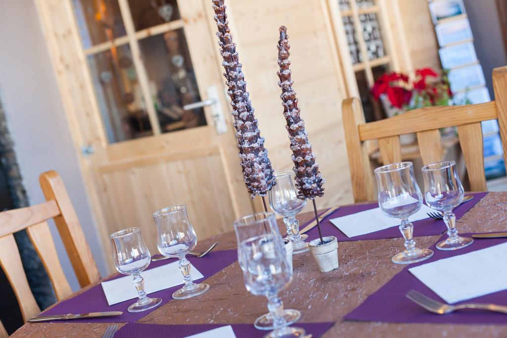 Hotel Restaurant La Darbella Les Rousses Ngoại thất bức ảnh