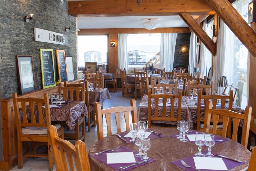 Hotel Restaurant La Darbella Les Rousses Ngoại thất bức ảnh
